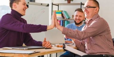 افزایش حقوق و ارتقای شغلی با آموزش تخصصی کارکنان